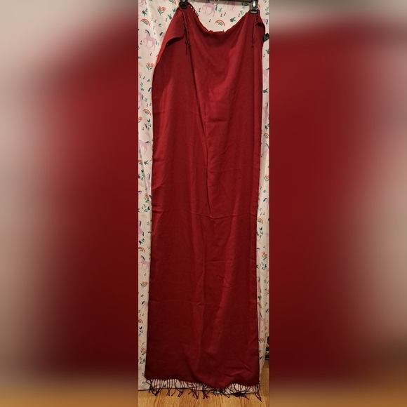 Vintage Larioseta Vibrant Red Viscose Blend Soft Casual Scarf Wrap w/ Fringe - Picture 6 of 8